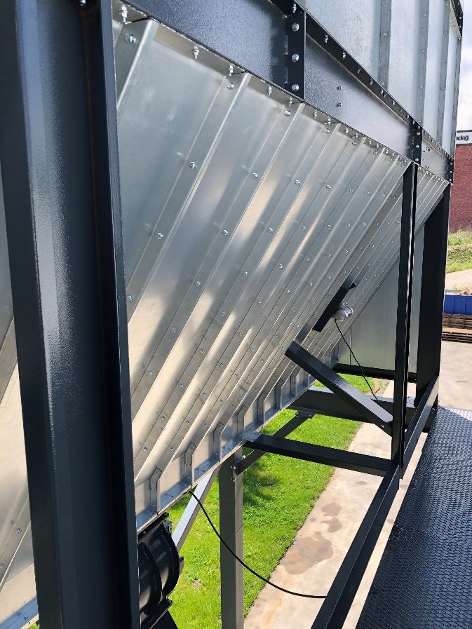EcoWood Industrial SP-55  Корпус фильтра  Корпус фильтра Ecowood Industrial изготовлен из специальной высоколигированной стали и имеет гальваническое покрытие  Во-первых это дает отличную коррозионную стойкость, а также защиту от агрессивных сред ...
